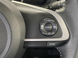 【アダプティブクルーズコントロール】自動で前の車との車間距離を一定に保ち、速度調整しながら走行します。さらにカーブを認識し、ステアリング操作もアシストします!
