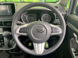 【ステアリングスイッチ】運転中、前方から目線をそらすことなく、オーディオ等の操作が可能な便利機能!安心&快適なドライブを演出してくれます♪