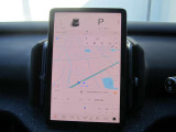 ナビゲーションはGoogleマップをオンラインで取得しているので地図データは常に最新の状態となります。また、オフラインマップ機能もあるので通信の届かない場所でも不自由なく使用することができます。