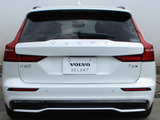 VOLVOは先進の安全装置も全グレードに標準装備です