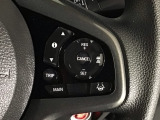 【アダプティブ・クルーズ・コントロール】予め設定した車速内でクルマが自動的に加減速。 前走車との適切な車間距離を維持しながら追従走行し、高速道路でのドライバーの疲労を軽減してくれる嬉しい機能付♪