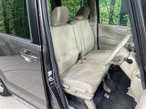 運転席シート廻りは使用感も少なく、良好な状態となっています。丁寧に使われていたことがよくわかりますね。