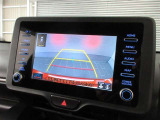バックモニターで、駐車時に見えにくい後方をしっかり確認できます。