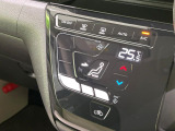 【オートエアコン】一度お好みの温度に設定すれば、車内の温度を検知し風量や温度を自動で調整。暑い…寒い…と何度もスイッチ操作をする必要はありません。快適な車内空間には必須の機能ですね♪