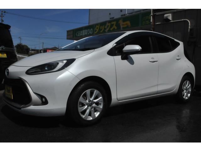 アクア  1.5 Z E-Four 4WD