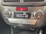 気になる車はすぐにお問い合わせください!画面右側の0066から始まる無料ダイヤルからお問い合わせ下さい!専門スタッフがお車のご質問にお答えいたします!