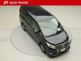 両側パワースライドドア付きだから、狭い駐車スペースなどでの乗り降りラクラク♪小さなお子さまのいるご家庭には嬉しい装備です。