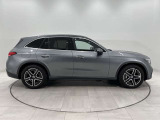 ナンバー付きの車両は公道試乗可能です(登録済未使用車など一部除く)。また、取り回しの確認など、広い場内でご試乗も可能です。お気軽に申し付けください。