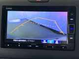 バックギアに入れるだけで自動でリヤカメラに切り替わります!車庫入れやバックが苦手な方にオススメ!