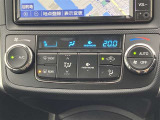 オートエアコンは温度を設定するだけで、自動で風量などを設定してくれます。運転しながら操作も必要ないので、安全性も向上します。