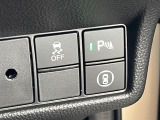 【HondaSENSING】を搭載しております。安全・快適な運転をサポートするためにHondaが独自に開発した6つの機能は事故を予防してドライバーや同乗者、そして歩行者の命を守るために役立つ機能です。
