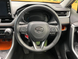【純正革巻きステアリング】上質な革を使用することで、手にしっかり馴染みとても運転しやすいハンドルです♪