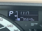こちらのお車は走行約10万キロですが、こまめなメンテナンスで内外装共にキレイ☆まだまだ現役で走れるお得な1台です(^^ゞ