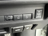 気になる車はすぐにお問い合わせください!画面右側の0066から始まる無料ダイヤルからお問い合わせ下さい!専門スタッフがお車のご質問にお答えいたします!