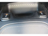 フロント左右シートヒータ-を装備しているので、冬場も快適な運転をサポ-トします。