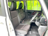 運転席シート廻りは使用感も少なく、良好な状態となっています。前オーナー様が丁寧に使っていたことがよくわかりますね。