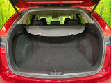【パワーバックドア】スマートキーや運転席のボタンを押すだけでリアゲートが自動で開閉します!荷物を持っている時や、高い位置にあるバックドアを閉める際に便利な機能です♪