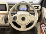【純正革巻きステアリング】上質な革を使用することで、手にしっかり馴染みとても運転しやすいハンドルです♪