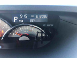 運転中も見やすいメーター。
