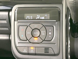 【オートエアコン】一度お好みの温度に設定すれば、車内の温度を検知し風量や温度を自動で調整。暑い…寒い…と何度もスイッチ操作をする必要はありません。快適な車内空間には必須の機能ですね♪