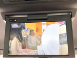 【フリップダウンモニター】家族や友人とお出かけする機会が多い方に大人気のフリップダウンモニター!大画面モニターで車内はエンタメ空間!退屈しがちな長距離ドライブも楽しい時間に変わります!