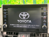 【ディスプレイオーディオ】視認性が高いディスプレイオーディオを装備♪操作性も良好で直感的なソース選択が可能です。