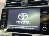 【メーカー純正ナビ】インテリアに溶け込むスタイリッシュな「専用設計」メーカーナビを装備♪視認性や操作性など基本性能にも優れ、より上質なカーライフをお楽しみいただけます。