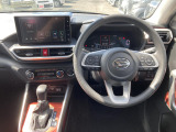 ●仕入れ段階で徹底したチェックを行い、厳しい審査にパスした車だけを展示・販売しています。弊社ではこれをプロチェックと呼び、数十の独自チェック項目に基づき、車の状態を調べ上げています。