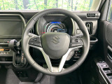 【純正革巻きステアリング】上質な革を使用することで、手にしっかり馴染みとても運転しやすいハンドルです♪