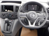 内外装およびエンジンル-ムなど専用クリ-ニング致します。車両クリ-ニングのプロが施工致しますので!高品質な1台に蘇りますよ♪(全在庫無料施工)