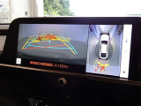 バックガイドモニターを装備してます、車庫入れもラクラクです。パノラミックビューモニターを搭載しています、上からの画像も表示されます。