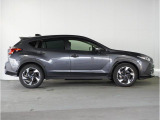 スバルの4WD(AWD)は直進安定性に優れ、日常走行から高速走行まで、さまざまなシーンで安心感に満ちた走りが愉しめます。それは悪路や泥道など左右のタイヤの路面状況が異なるシーンでも変わりません。