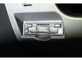 ETC2.0車載器です。 『ETC2.0』は、料金支払い + 高速道路 情報提供サービス・新サービスが受けられます。※照明をあてて撮影しました。