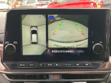 ◆アラウンドビューモニター◆4つのカメラで真上からクルマを見たようにモニターで確認ができる日産自慢の装備です!周囲の安全確認、障害物も目視で確認できるので駐車のしやすさだけでなく事故防止になります!