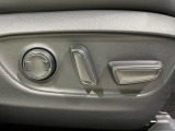 【パワーシート】スイッチ一つで簡単にシートの微調整が可能!電動だから力もいりません!快適なシートポジションにセットして、快適なドライブをお楽しみください。