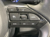 【レーダークルーズコントロール】高速道路での長距離走行が楽に!!自動で速度を保つクルーズコントロールが、衝突軽減システムと連携し、前方の車両を感知して車間を保つように速度調節してくれます!!