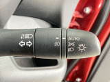 【オートライトシステム】暗くなると自動でライトが点灯!昼間のトンネル走行などオートにしていると便利です♪