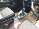 運転席周辺のスマートなレイアウトが、操作のしやすさを実現。快適なドライブをサポートします。