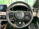 【純正革巻きステアリング】上質な革を使用することで、手にしっかり馴染みとても運転しやすいハンドルです♪