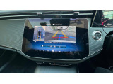 【コマンドシステム】センターのコントローラーとスイッチ類及び音声認識機能により、ナビゲーションやオーディオ&ビジュアル、車両設定等を安全に操作できます。また高精度ディスプレイを採用しています。