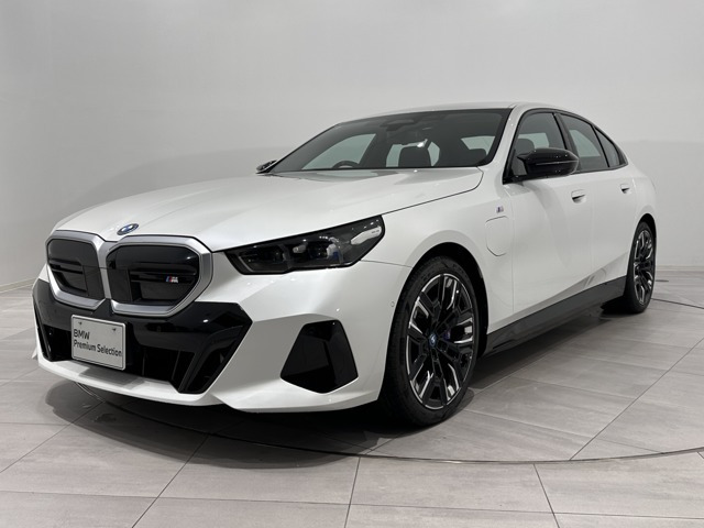 i5M60 xドライブ 4WD