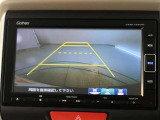 バックカメラが付いているので後方確認しながら安心して駐車することができます。