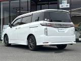 店舗にて現車の確認もいただけますので、お電話で在庫のご確認の上是非ご来店くださいませ。