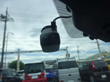 ドライブレコーダーは、事故の走行記録だけでなく、ドライブの思い出を記録したりとカーライブを豊かにします。
