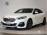 【BMWの伝統】BMWのお車は、“駆け抜ける歓び”を意識し、走行の安定性とコーナリングの良さを追求し、思い通りにハンドルの操作可能です。