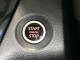 【プッシュ式エンジン】プッシュ式エンジンスタートでブレーキを踏んでボタンを押すだけでエンジン始動がスムーズ!!鍵をカバンに入れているだけでエンジンの始動が可能★とても便利な機能です