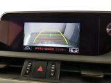 バックガイドモニターで、後方を確認しながら安心して駐車することができます。運転初心者も熟練者も必須の機能ですよ!