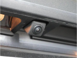 バックカメラ(後方の見えにくい部分や駐車時にとっても便利です!車を大事にされる方には、必須アイテムです!)