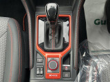 気になる車はすぐにお問い合わせください!画面右側の0066から始まる無料ダイヤルからお問い合わせ下さい!専門スタッフがお車のご質問にお答えいたします!