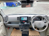 車体、内装きれいなお車です!自分好みの内装にするのもワクワクしますね♪